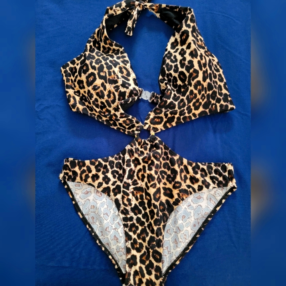 Boohoo one piece swim suit small animal print